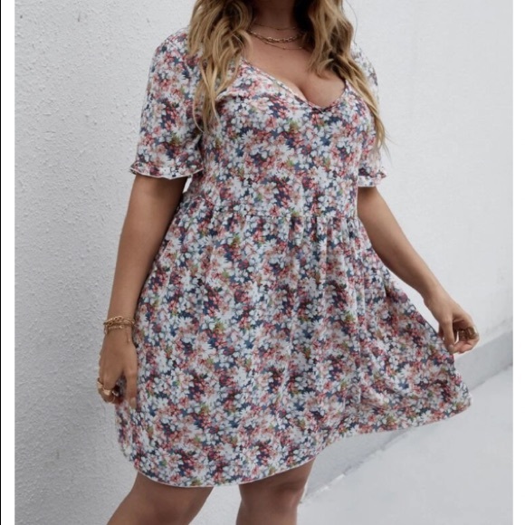 Plus flounce sleeve v neck dress - Picture 5 of 5